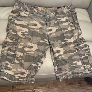 Rock Revival Cargo Shorts size 38